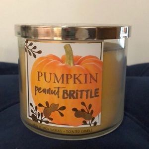 Pumpkin Peanut Brittle Candle BBW